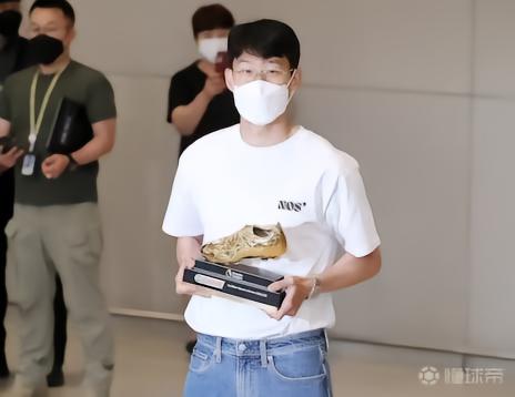 孙兴慜宣布关闭个人品牌NOS7，专注于足球生涯